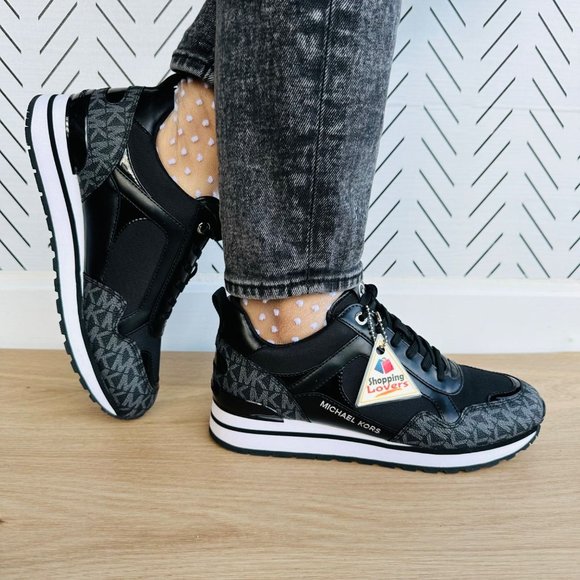 🤩Sz 10 Women Sneakers MICHAEL KORS Wilma Trainer Canvas Black